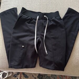 Women’s Fabletics Straight leg scrub pants